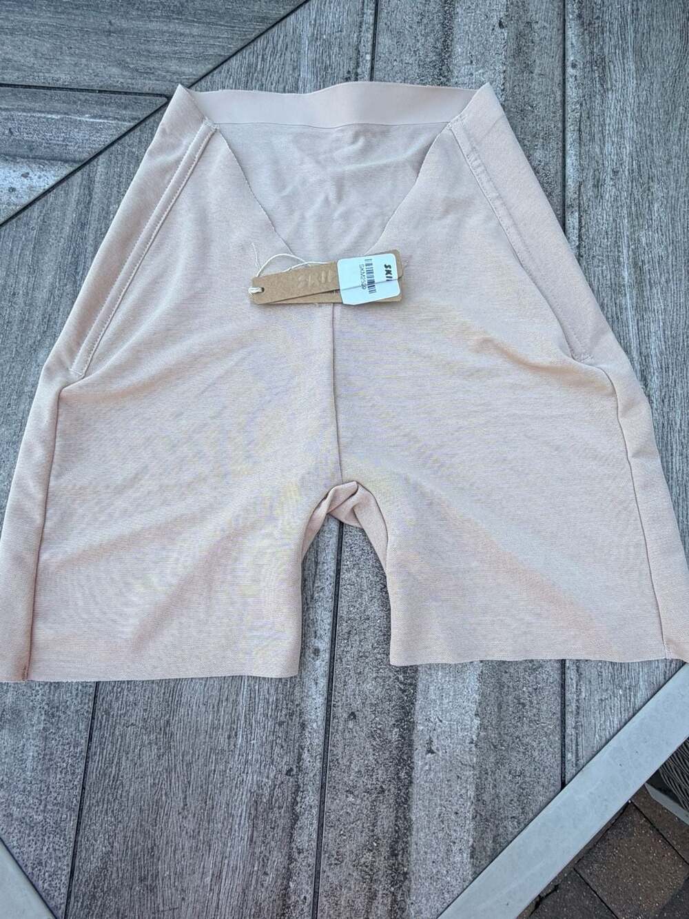 SKIMS Sheer Sculpt Low Back Short Clay Size S